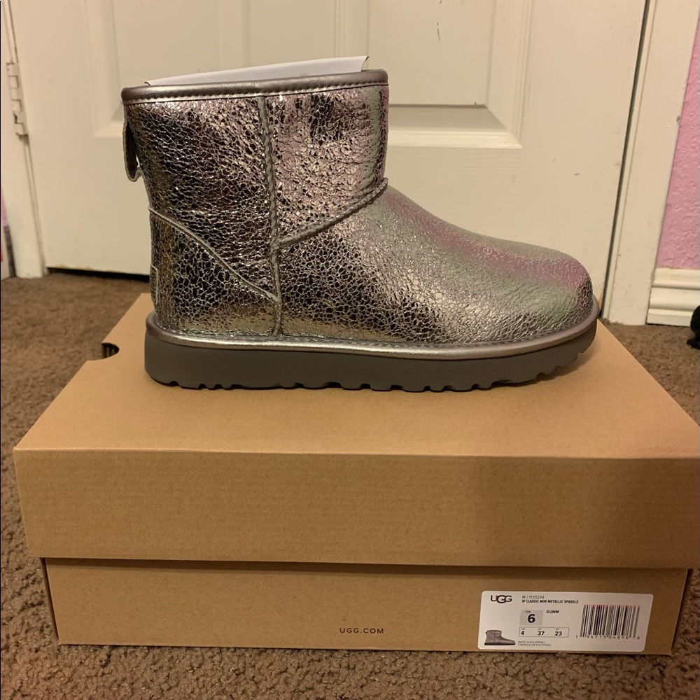 UGG Women's Classic Mini Metallic Sparkle Gun Metal Winter Boots Size 6 NWT NEW